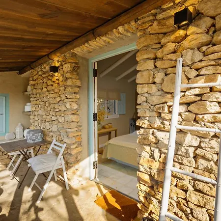 Naranja Bed & Breakfast